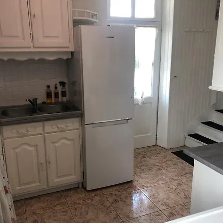 Des Roses Oradour-Fanais