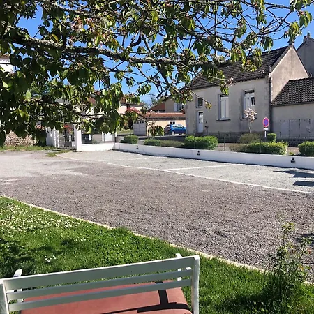 Ferienhaus Des Roses Oradour-Fanais