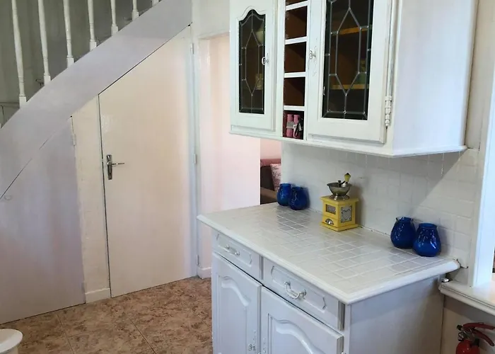 Des Roses Holiday home Oradour-Fanais