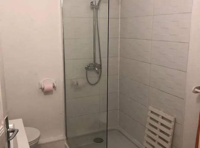 Des Roses * Oradour-Fanais