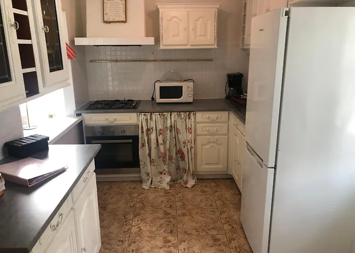 Holiday home Des Roses *